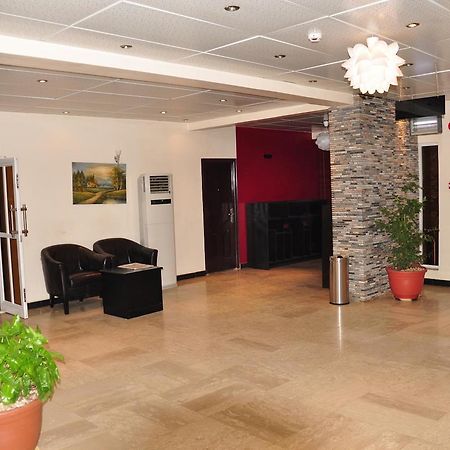 Grand Bank Link Hotel Otta Экстерьер фото