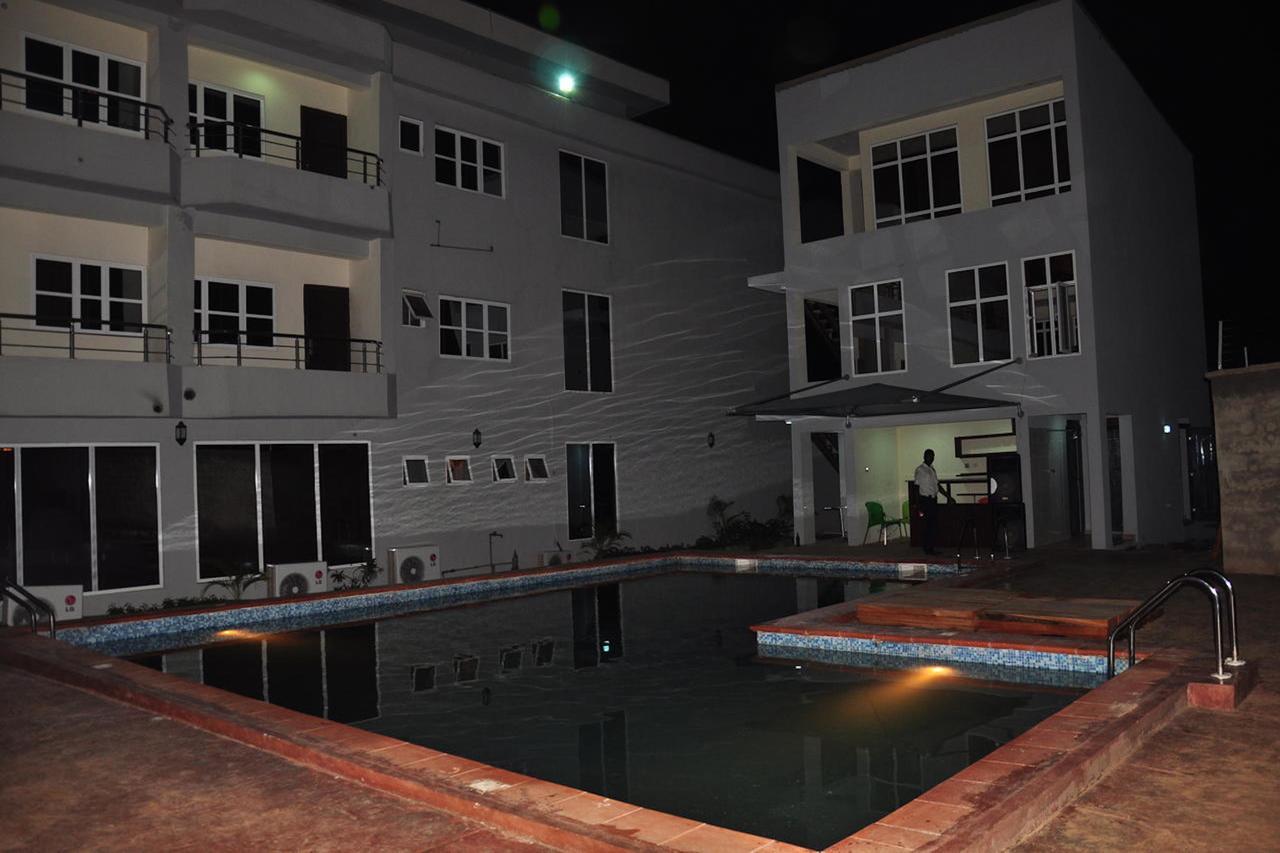 Grand Bank Link Hotel Otta Экстерьер фото