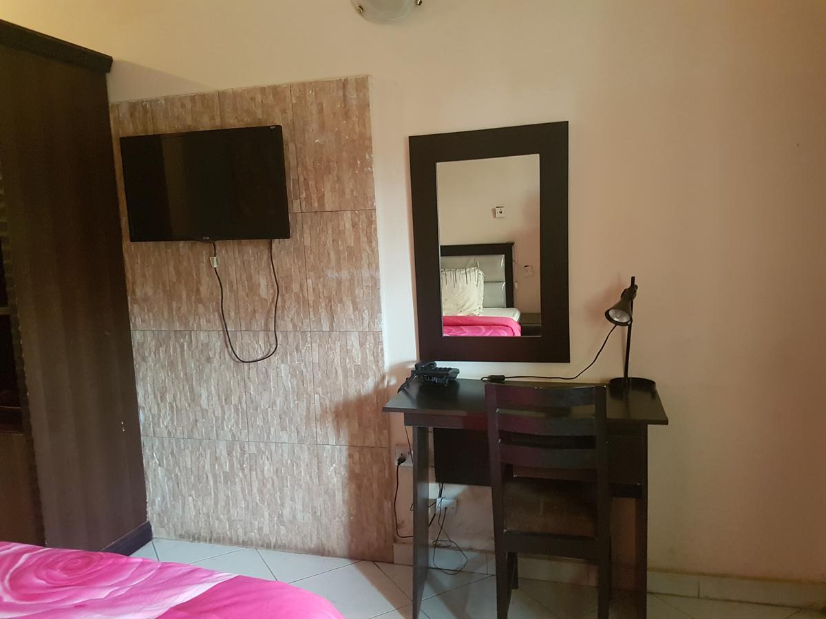 Grand Bank Link Hotel Otta Экстерьер фото