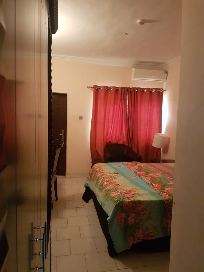Grand Bank Link Hotel Otta Экстерьер фото