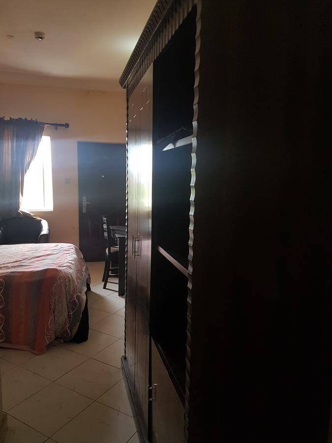 Grand Bank Link Hotel Otta Экстерьер фото